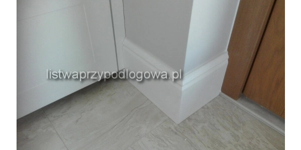 Listwa przypodłogowa Creativa LPC-33
