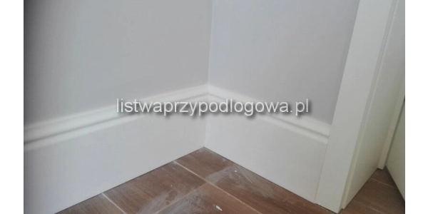 Listwa przypodłogowa Creativa LPC-33