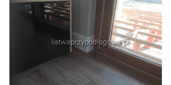 Listwa przypodłogowa Creativa LPC-33