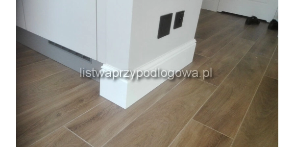 Listwa przypodłogowa Creativa LPC-33