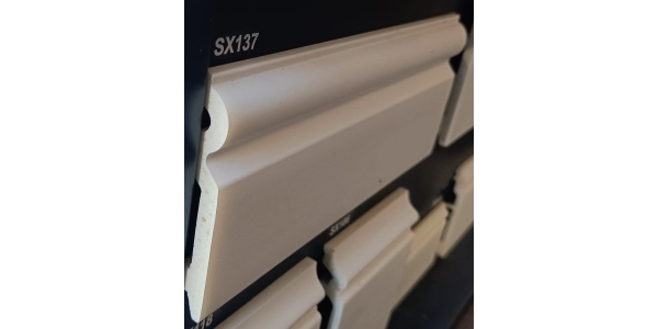 Listwa przypodłogowa ORAC SX137